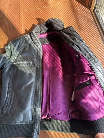 가죽 자켓 블랙 보라색 안쪽