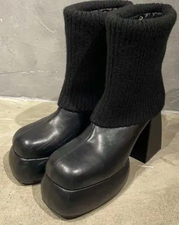 EMODA 루즈 커버 청키 부츠