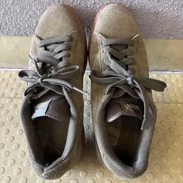 푸마 스웨이드 그린 스니커즈