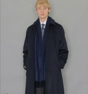 MACKINTOSH LONDON 캐시미어 머플러 네이비 이번 시즌