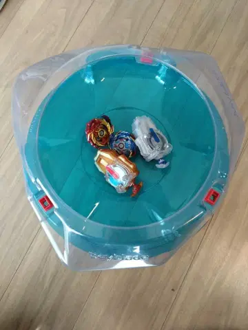 베이블레이드 버스트 한계 돌파 DX 세트