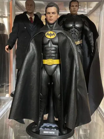 핫토이즈 배트맨 리턴즈 배트맨 & 블루스 웨인