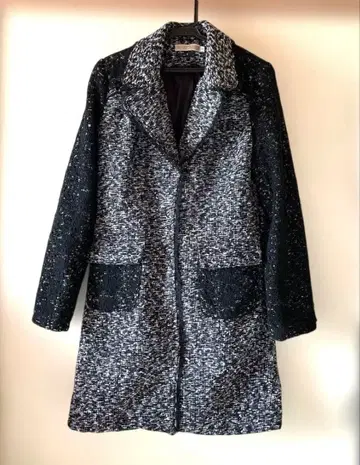 새상품급 트위드 코트 블랙 화이트 M 사이즈 A라인