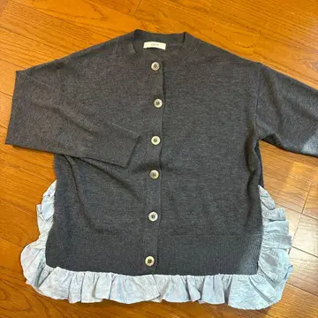 새상품급 ohga 밑단 프릴 가디건 그레이
