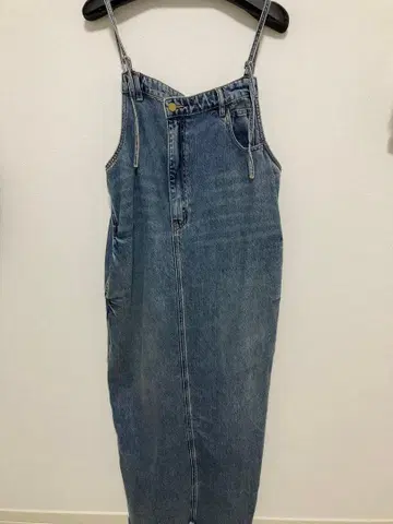 Pauline Bleu 폴린느브로 밑단 프린지 데님 오버롤 스커트