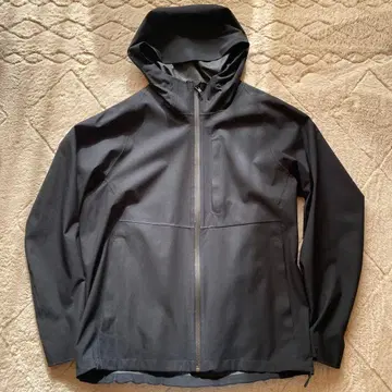 유니클로 블록 테크 후드티 (3D 컷) MEN BLACK