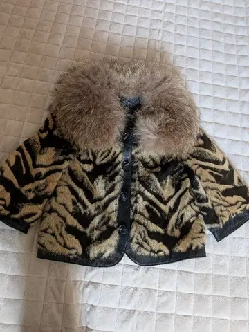 Sugar Rose 호랑이 패턴 퍼 재킷