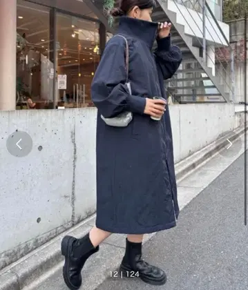 스탠드 칼라 볼륨 슬리브 코트