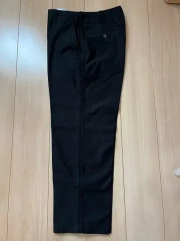 유니클로 U 테이퍼드 치노 블랙 79