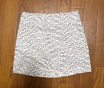 J.Lindeberg 제이 린드버그 기하학 패턴 스커트 xs