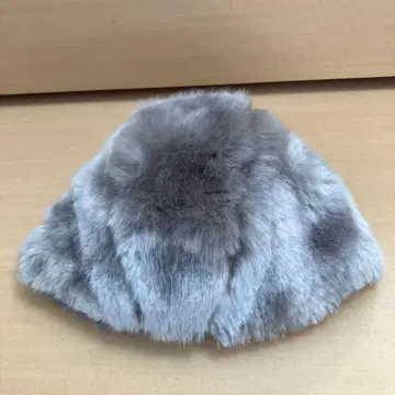 스티븐 앨런 퍼 모자