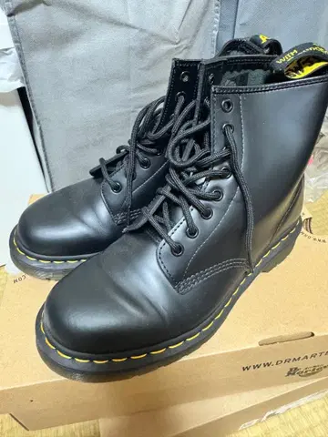 닥터마틴 부츠 25cm