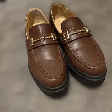 초경량 통굽 플랫폼 마니쉬 비트 로퍼 1999