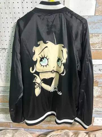 레어 HUF 베티  부프 바시티 자켓