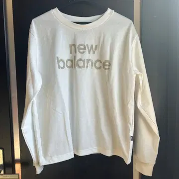 new balance 화이트 로고 프린트 긴팔 T셔츠