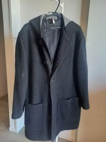 BOSS 다크 그레이 후드 부착 코트