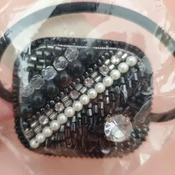 타가와 케이지 모자이크 패턴 헤어 액세서리