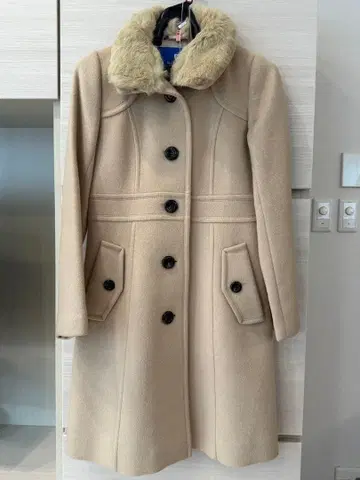 BLUE LABEL CRESTBRIDGE 퍼 코트