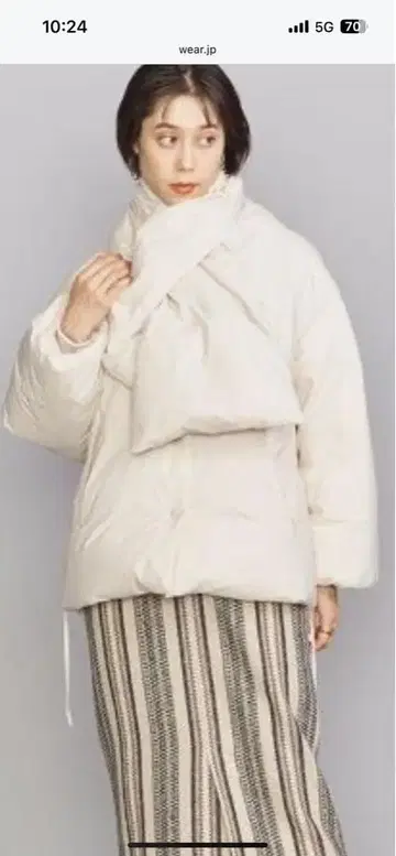 화이트 다운 자켓