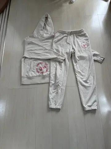 GAP 후드 부착 맨투맨 세트 크림색