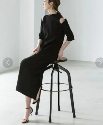 NOBLE 골지 숄더 오픈 원피스