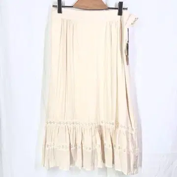 NIMES 니임 레이스 플레어 스커트