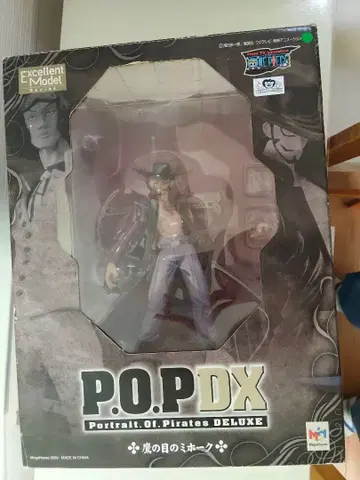 P.O.P DX 매의 눈 미호크 원피스 피규어