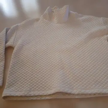 뉴발란스 화이트 퀼팅 긴팔 스웨터 L