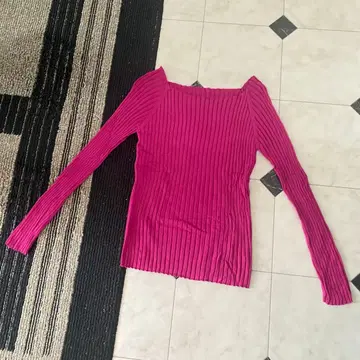 새상품급 핑키앤다이안 긴팔 리브 스퀘어넥 풀오버 핑크 38