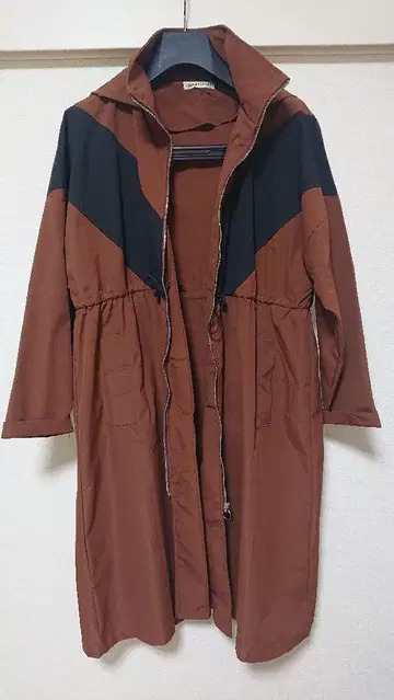 아우터 롱 NOSTALGIA M 브라운