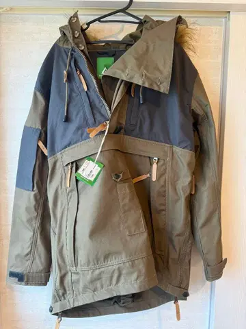 일본 미발매 GARPHYTTAN 마운틴 파카 퍼 포함