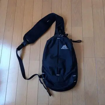 GREGORY SKETCH 8 바디백 블랙