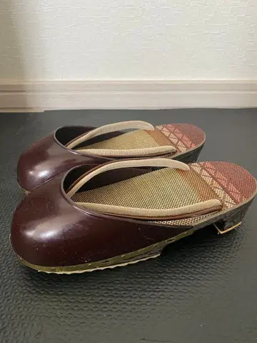 다크 브라운 조리 약 24cm