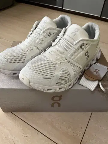 on 클라우드5 화이트 26cm