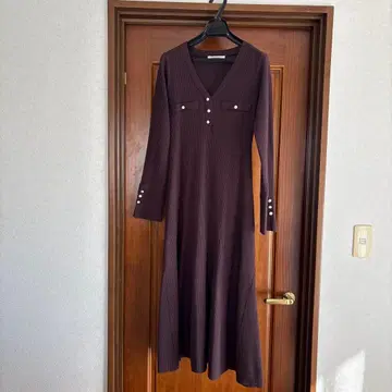 새상품급 COCO DEAL 다크 퍼플 니트 원피스