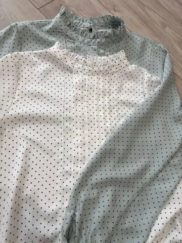 테치치 도트 프릴 옷깃 긴팔 블라우스 2세트