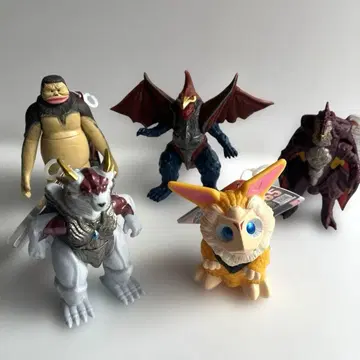 울트라 괴수 시리즈 피규어 5체 세트