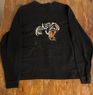 테일러 토요 블랙 호랑이 자수 롱T 스카T셔츠 스카셔츠 사이즈M