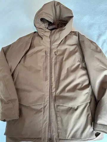 유니클로 베이지 후드 부착 다운 자켓