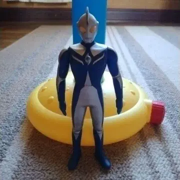 울트라맨 가동식 피규어