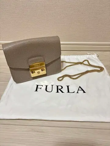 furla 메트로폴리스 숄더백 그레이 수납 가방 포함