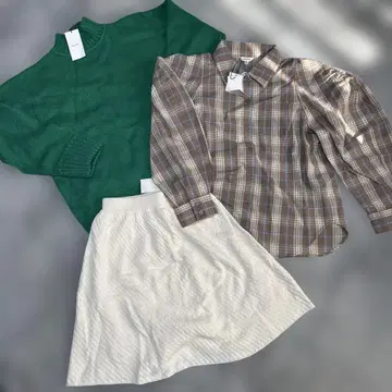 새상품 택 포함 moussy 그린 니트 화이트 스커트 체크 셔츠