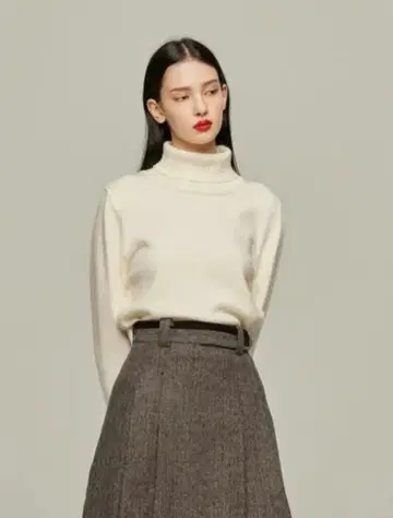 Tnewties 터틀넥 니트 S 화이트 이것은 오웬의 먹이