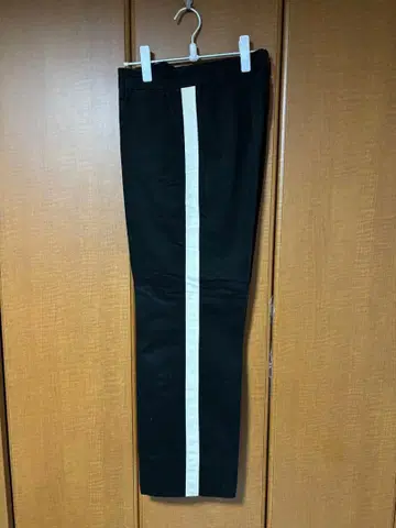 agnis b. 사이드 스트라이프 팬츠 40