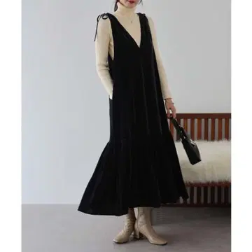 [ BLUEEAST ] 벨로아 점퍼 스커트 원피스 블랙