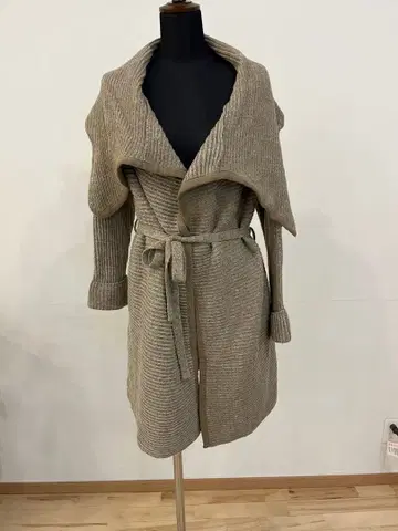 스트라이프 패턴 베이지 롱 가디건