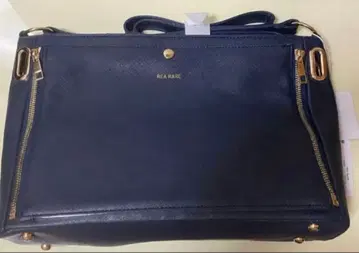 REA RARE 쿠루아 회전식 숄더 이타백