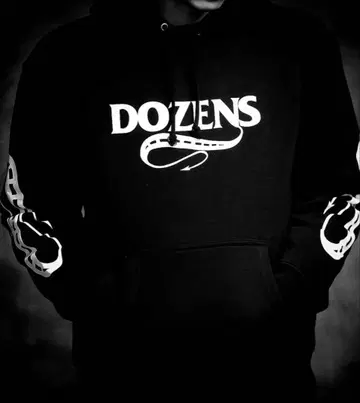 RATS DOZENS 후드 부착 후드티 블랙