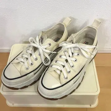CONVERSE 화이트 통굽 스니커즈 로우컷 트렉웨이브