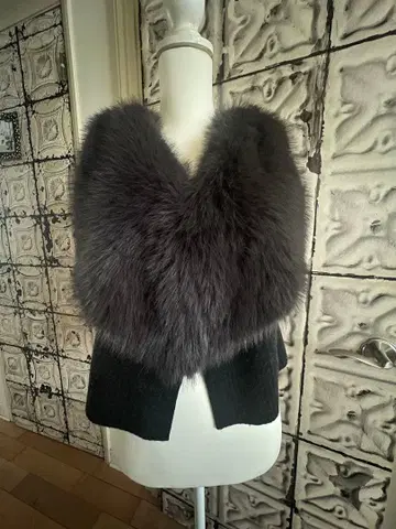 바니스 인조 모피 부착 베스트